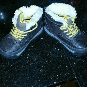 EUC! Toddler CARTERS